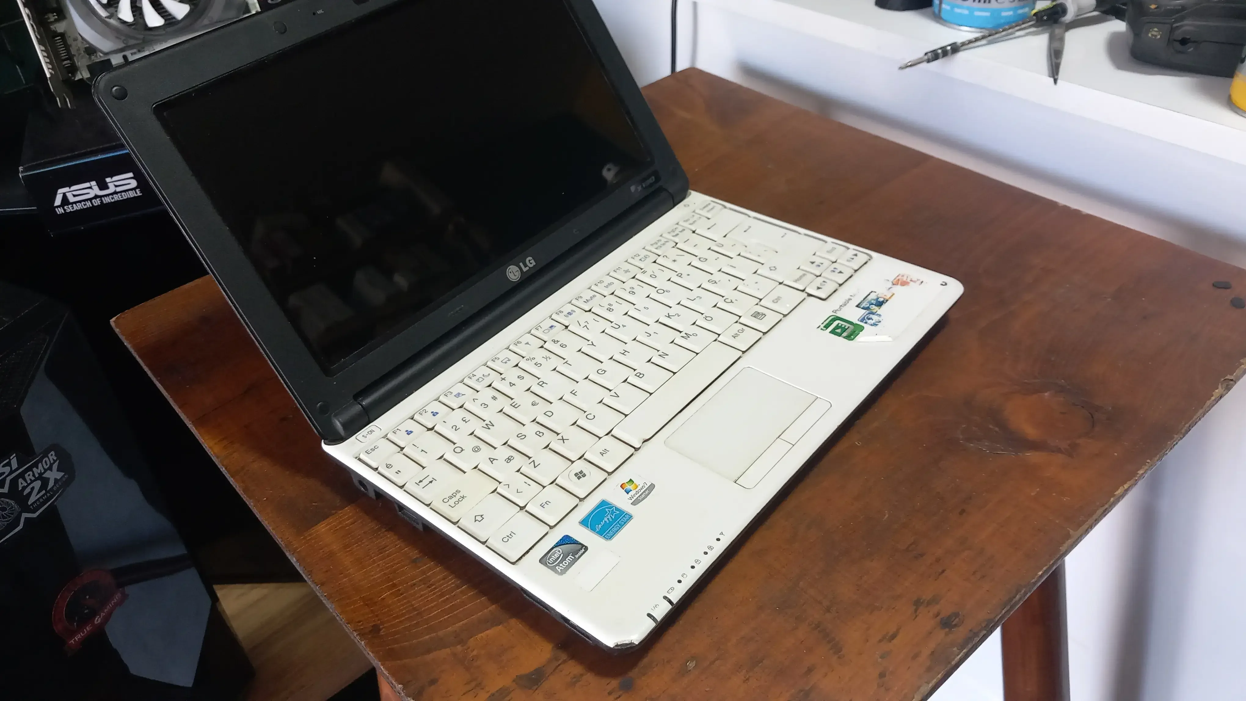 LG X130 mini laptop