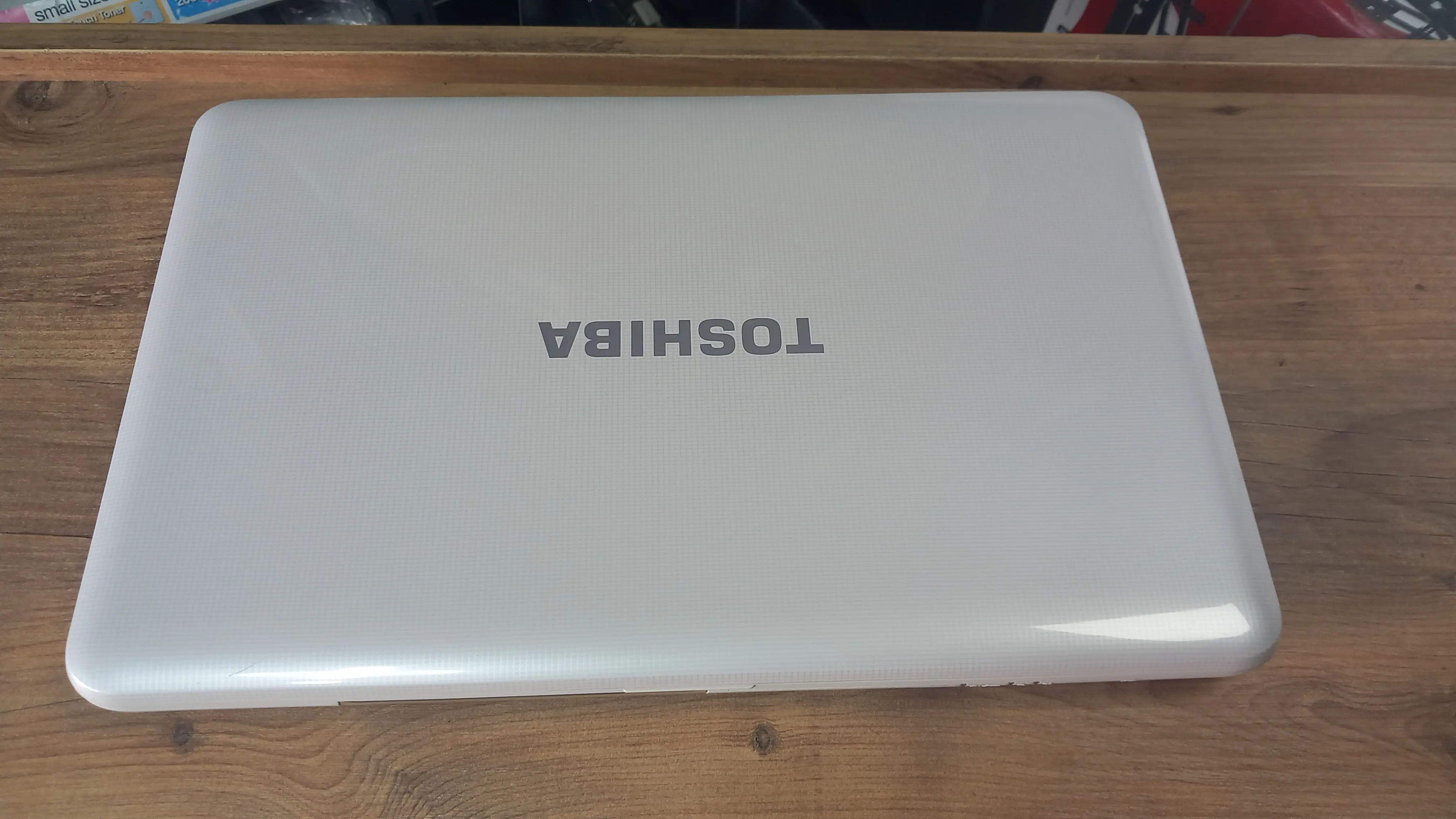 Toshiba Satellite L850 -1R5, i5 İşlemci, 8GB Ram, 128GB Ssd,Beyaz
